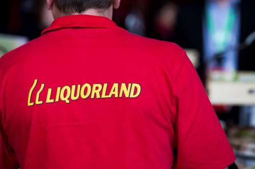Commercial Photography | Melbourne Photography | Back of man wearing Liquorland shirt